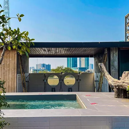 Blu Cabin Ari Stylish Gay Poshtel