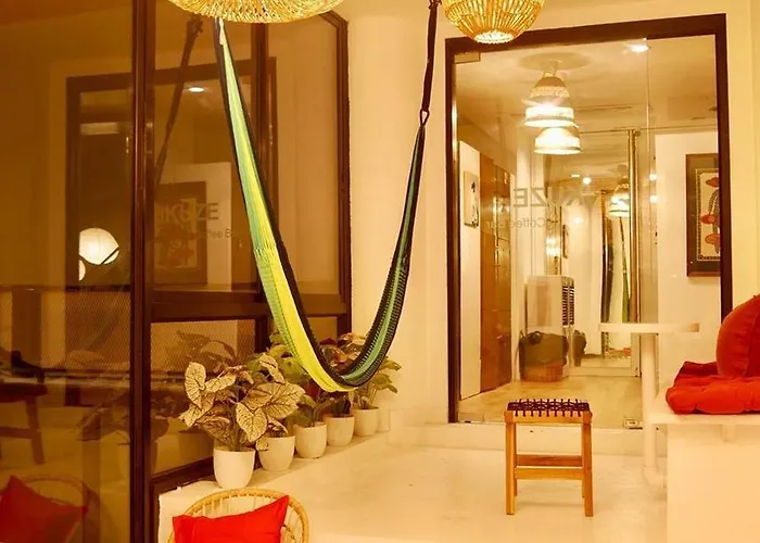 Blu Ari Stylish Gay Poshtel Hostal