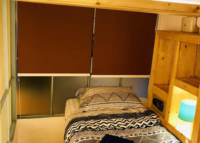Blu Ari Stylish Gay Poshtel *
