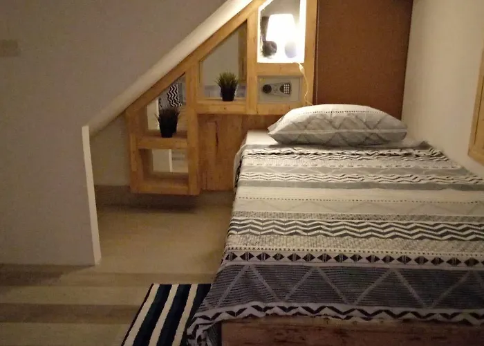 Blu Ari Stylish Gay Poshtel Hostel