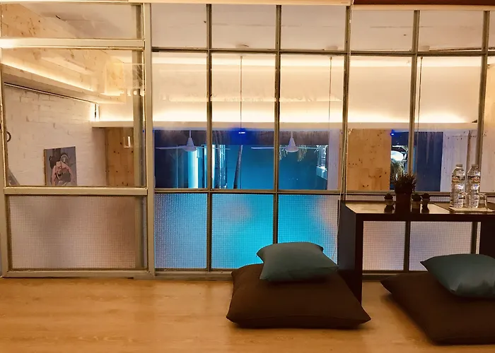Hostal Blu Ari Stylish Gay Poshtel *