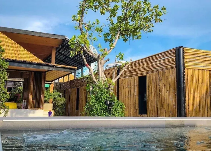 Blu Ari Stylish Gay Poshtel Bangkok