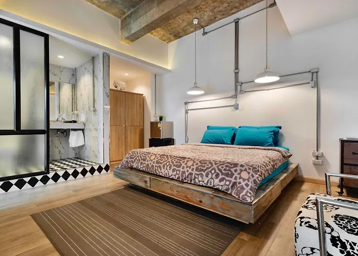 Blu Ari Stylish Gay Poshtel Hostal