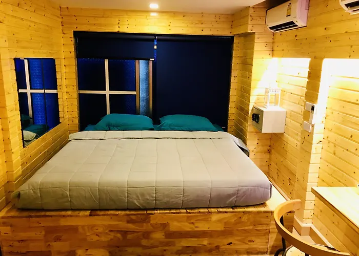 Blu Ari Stylish Gay Poshtel Hostal *