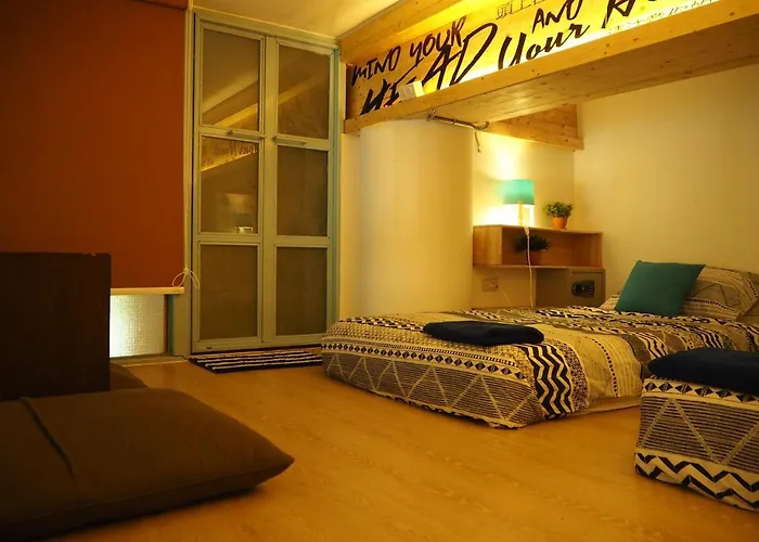 Blu Ari Stylish Gay Poshtel Hostal